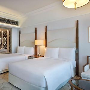 Club Queen Room Two Queen Beds Sea View